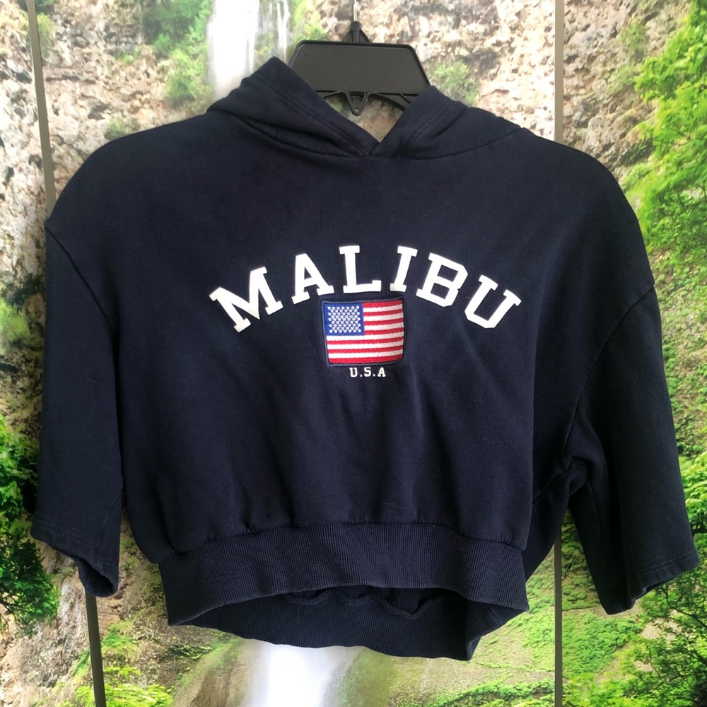 Crop hooded sweater